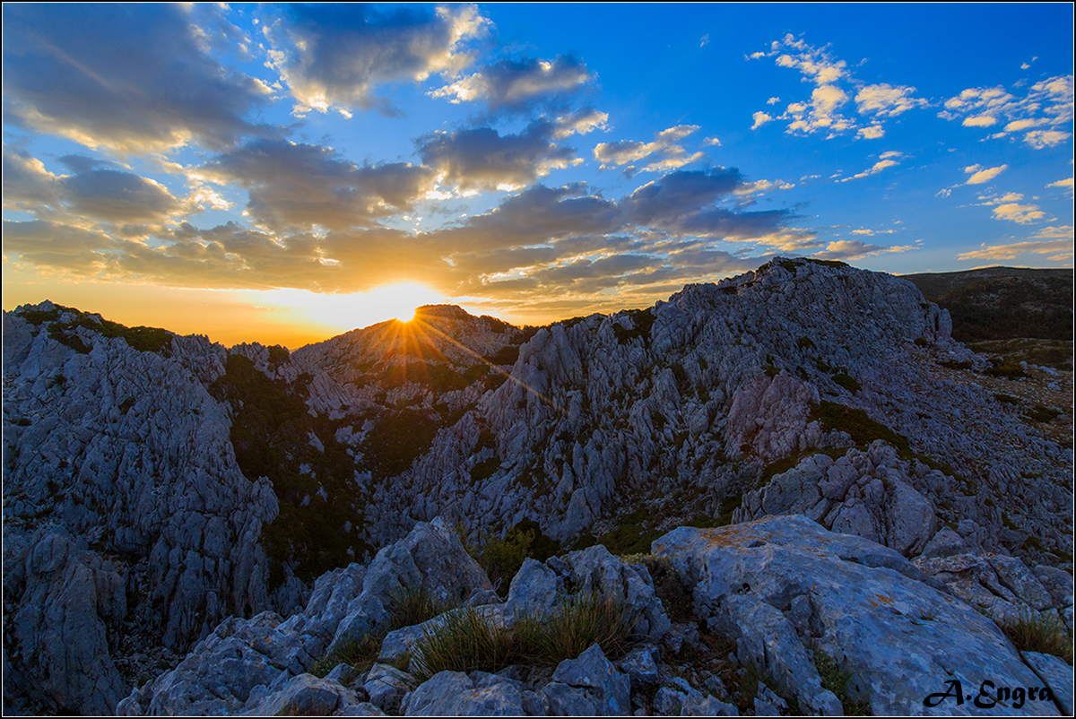 1.Amanece. Empanadas