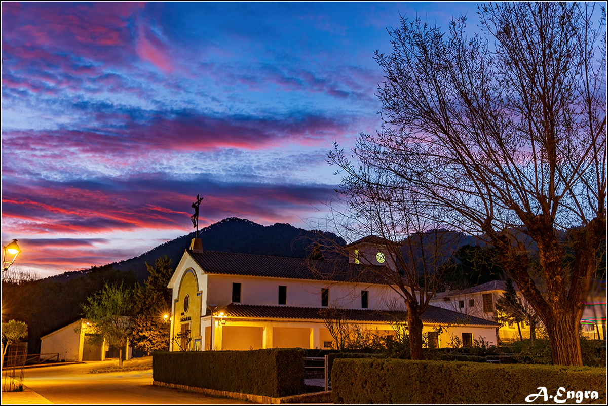 12.Coto Ríos. Iglesia