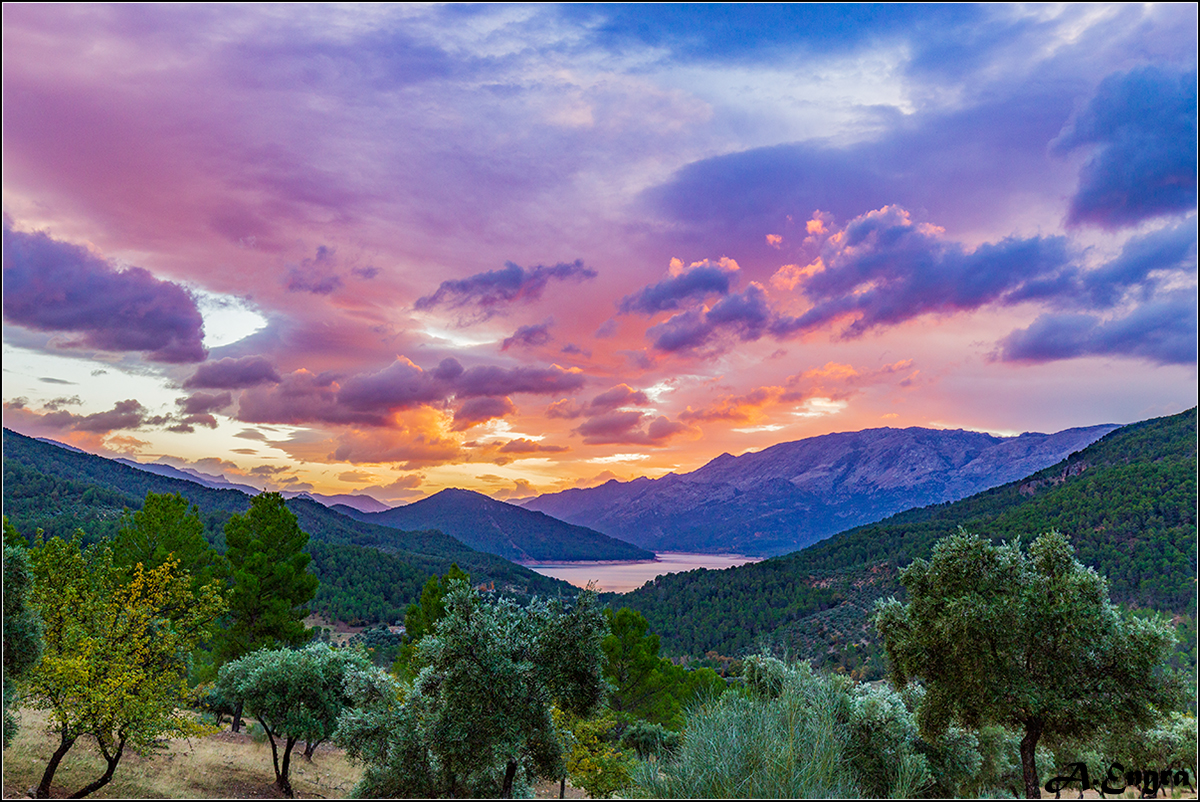 32.Atardecer. Montero